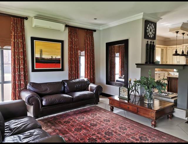 4 BEDROOM GATED ESTATE FOR SALE IN SABLE HILLS